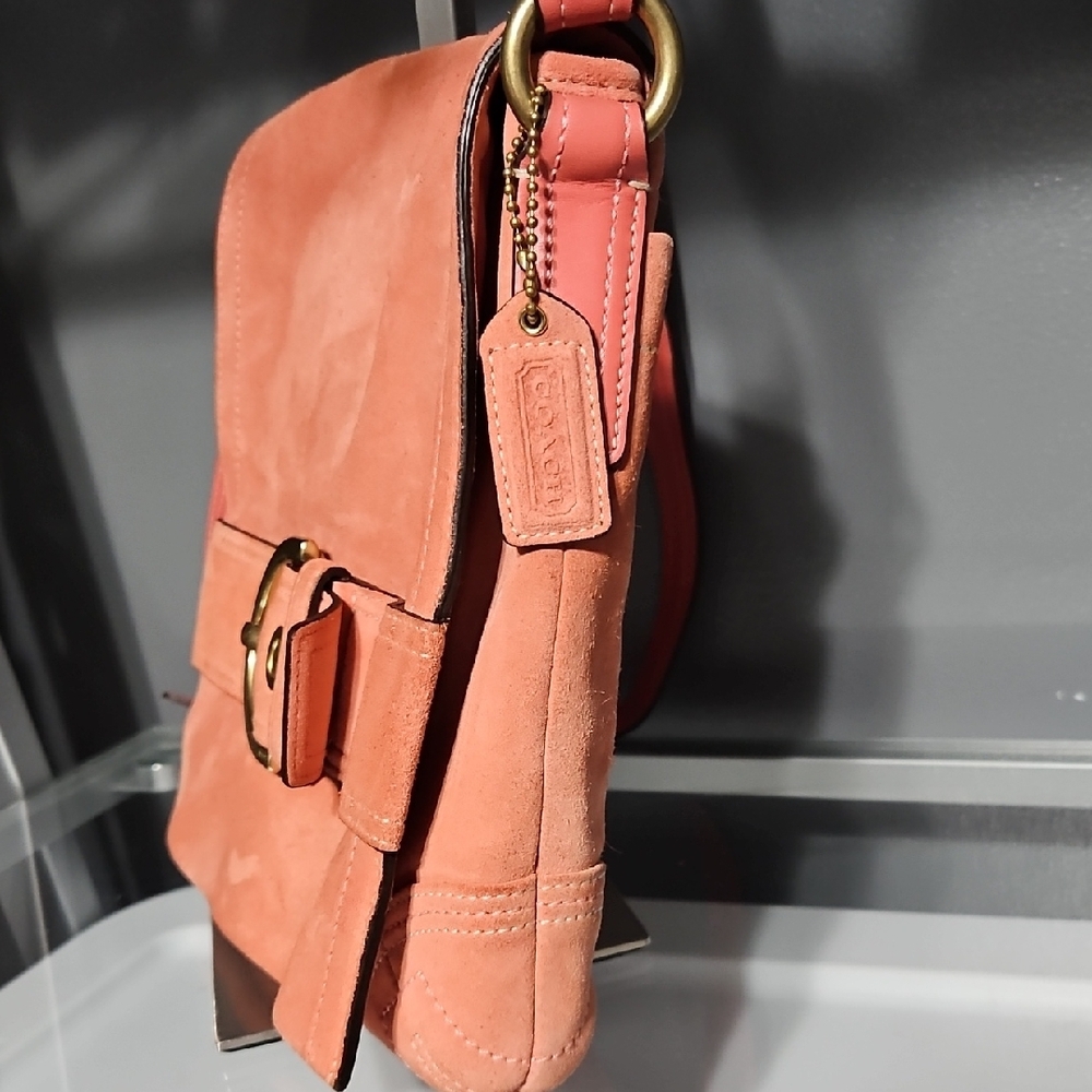 COACH NWT SOHO SUEDE SALMON PINK Crossbody Bag with Coach Suede Kit - Picture 4 of 15